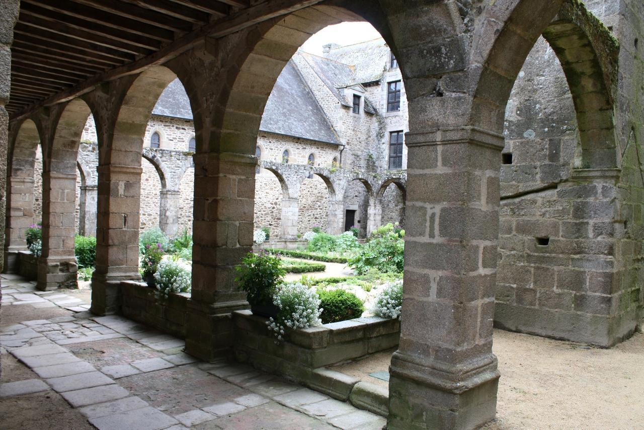 Bed and Breakfast La Tocade Del Arte - Dinan Lanvallay Экстерьер фото